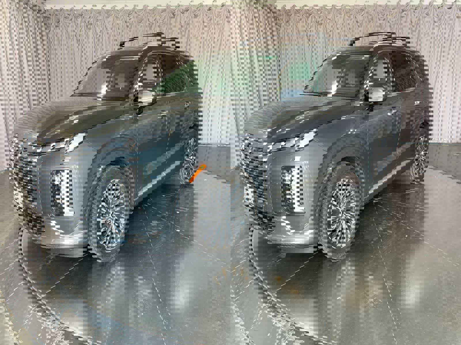 Used 2025 Hyundai Palisade Calligraphy image 3