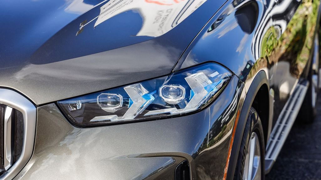 Used 2024 BMW X5 xDrive50e w/ Premium Package image 5