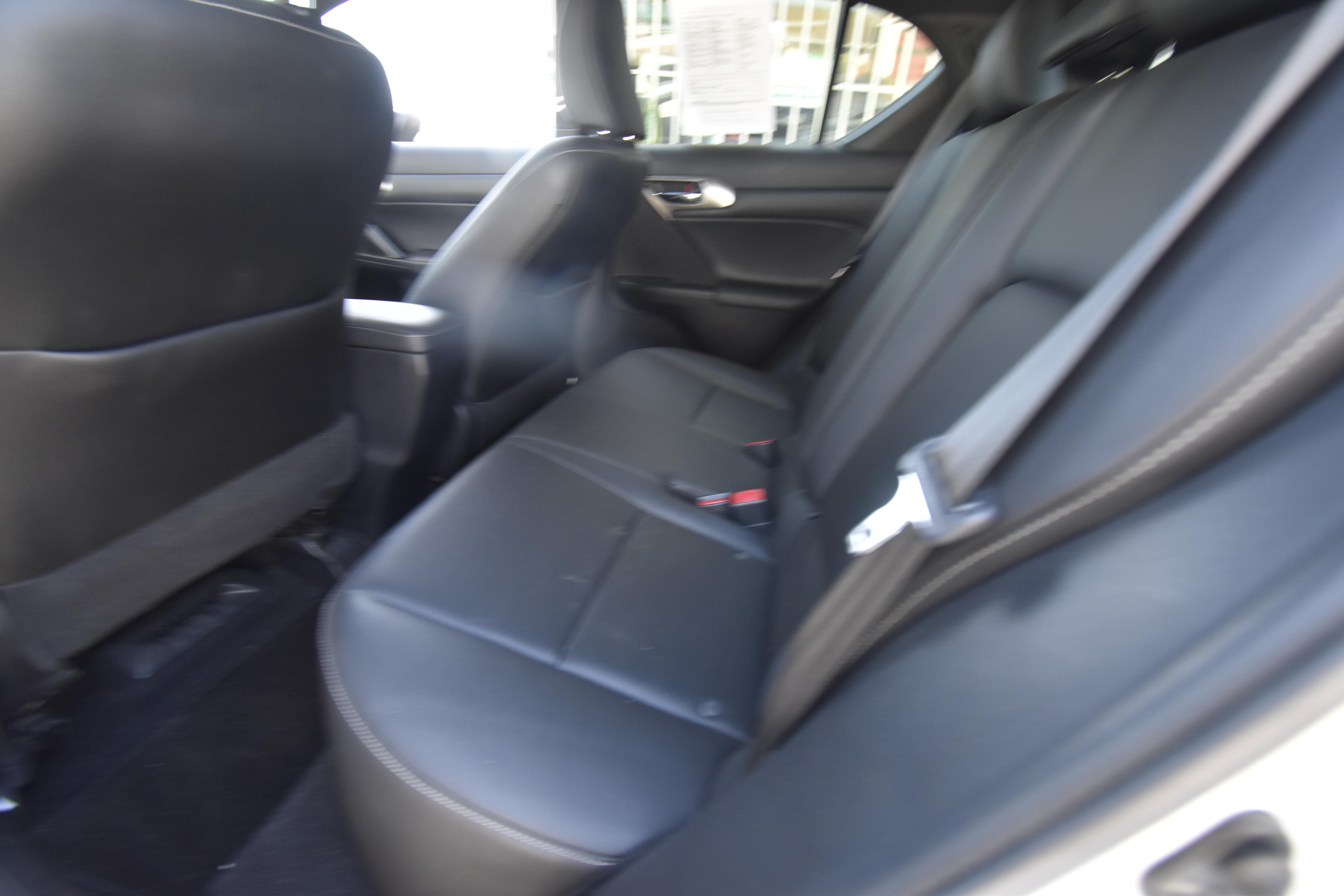 Used 2016 Lexus CT 200h w/ Navigation Package FWD image 10