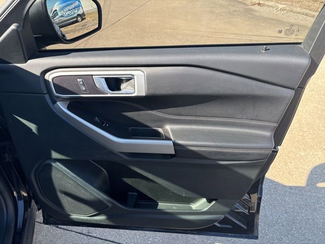 Used 2023 Ford Explorer XLT w/ Equipment Group 202A image 12