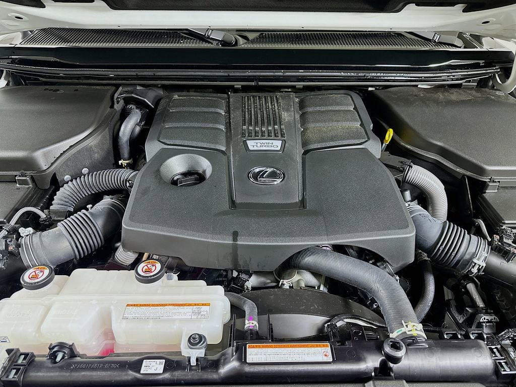 Used 2024 Lexus GX 550 image 9