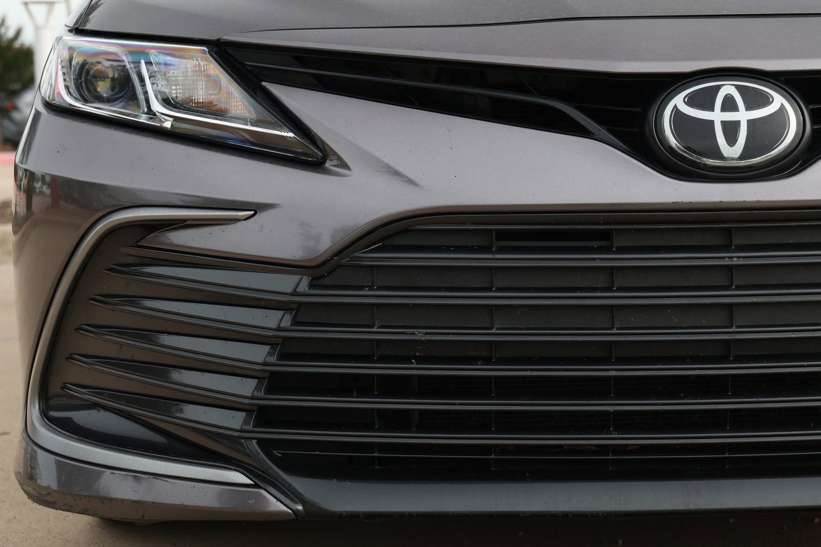 Used 2024 Toyota Camry LE FWD image 9