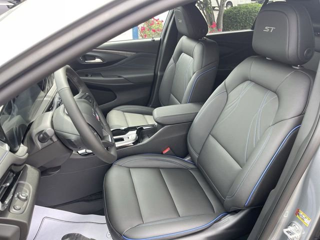 New 2026 Buick Envista Sport Touring FWD image 11
