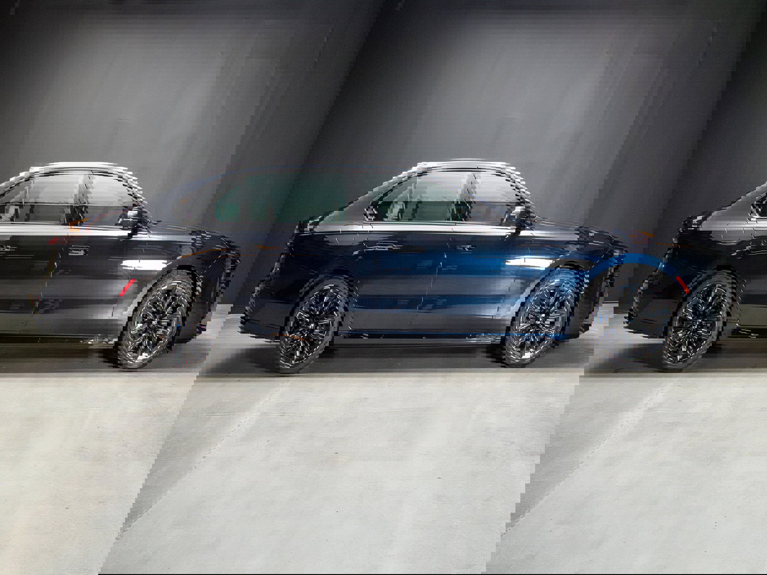 Used 2024 BMW 760i xDrive w/ Executive Package image 8