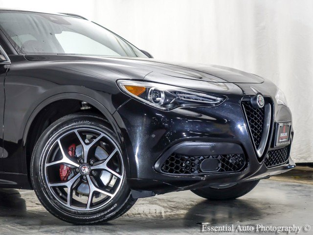 Used 2020 Alfa Romeo Stelvio Ti w/ Active Blind Spot Package image 2