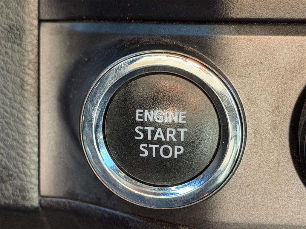 Used 2021 Toyota Tacoma TRD Off-Road image 8