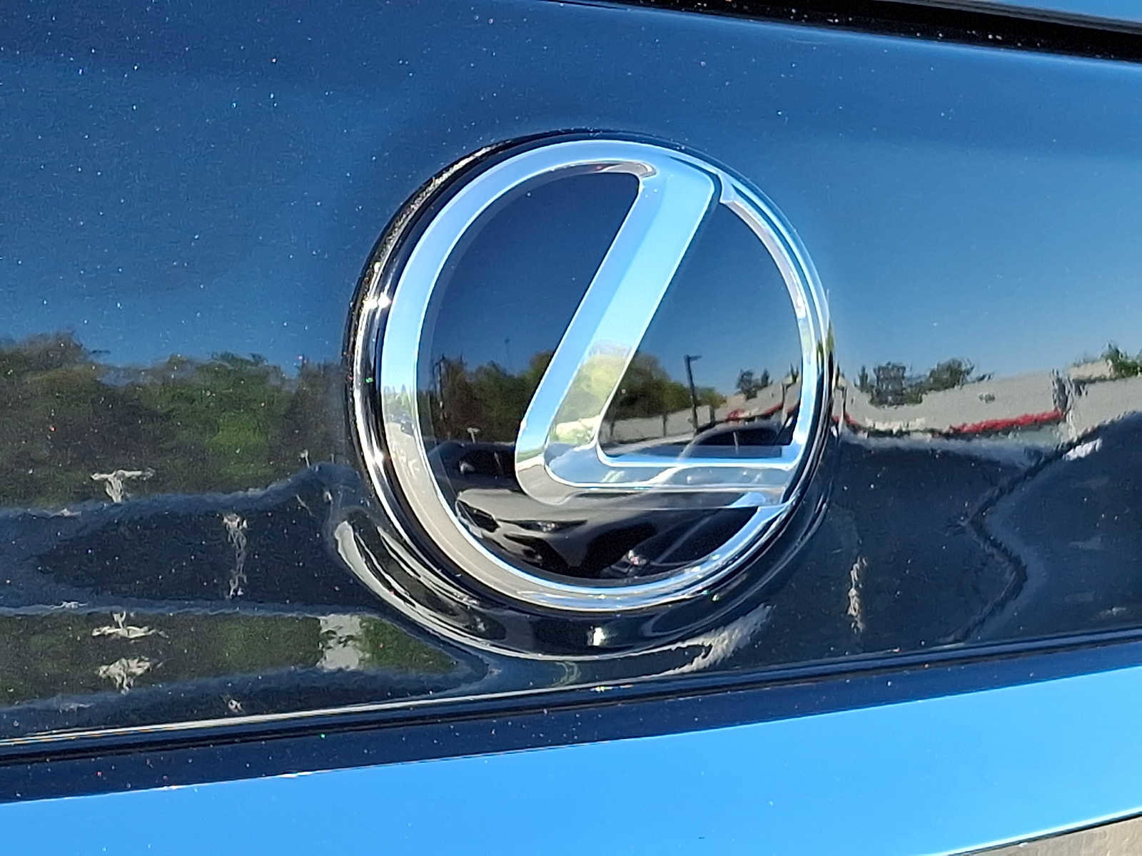 Used 2023 Lexus GX 460 Luxury w/ Sport Design Package AWD/4WD image 29