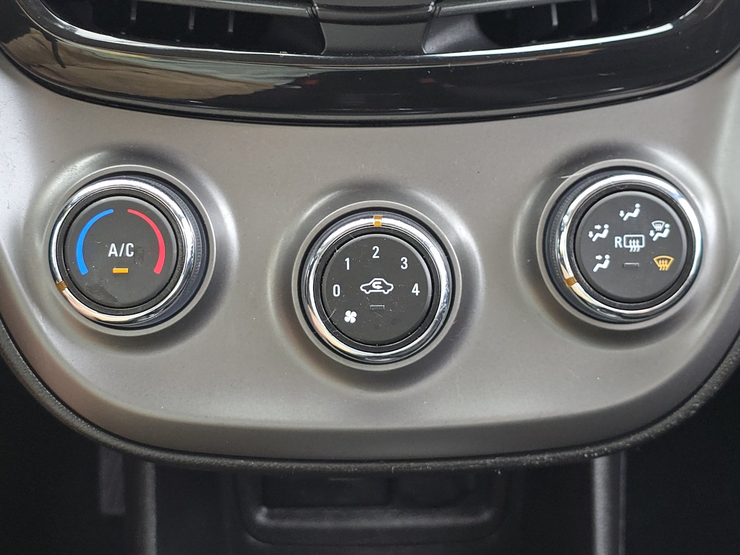 Used 2021 Chevrolet Spark LS FWD image 26