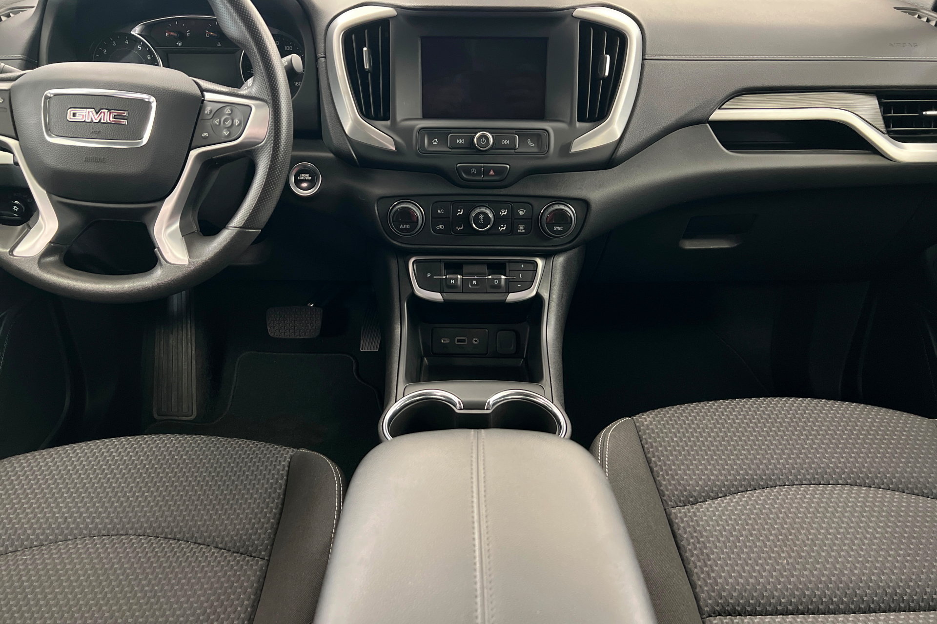 Used 2023 GMC Terrain SLE w/ Driver Convenience Package FWD image 14