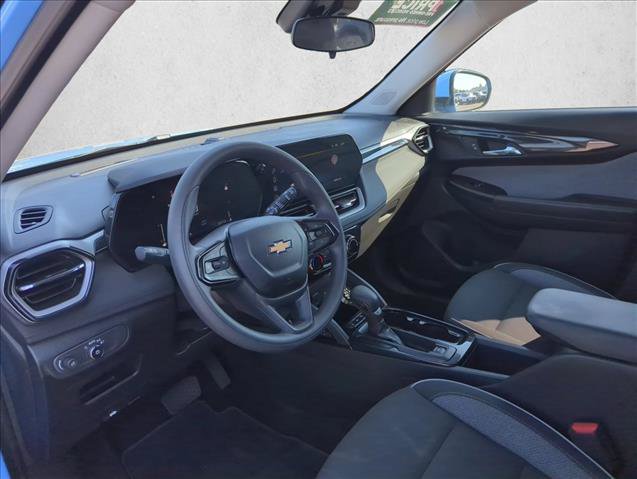 Used 2024 Chevrolet TrailBlazer LT w/ Driver Confidence Package AWD/4WD image 8