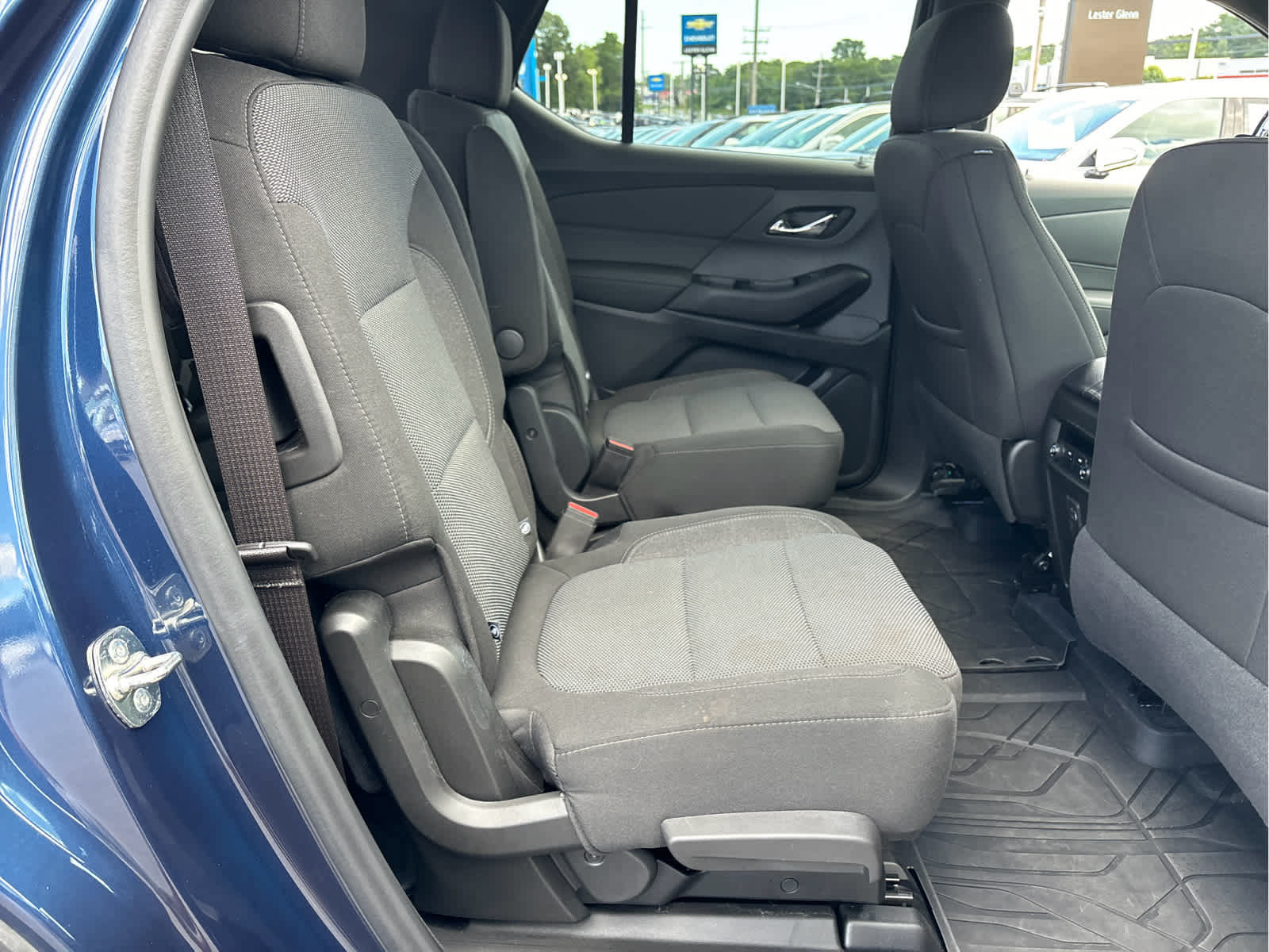 Certified 2023 Chevrolet Traverse LT FWD image 25