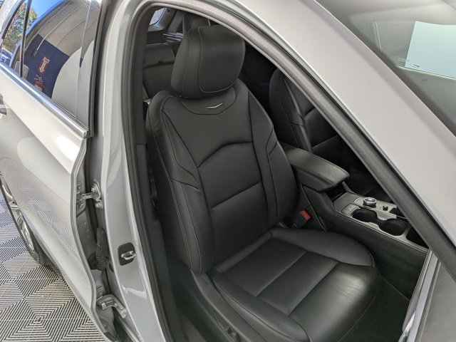 Used 2021 Cadillac XT4 Premium Luxury w/ Cold Weather Package image 33