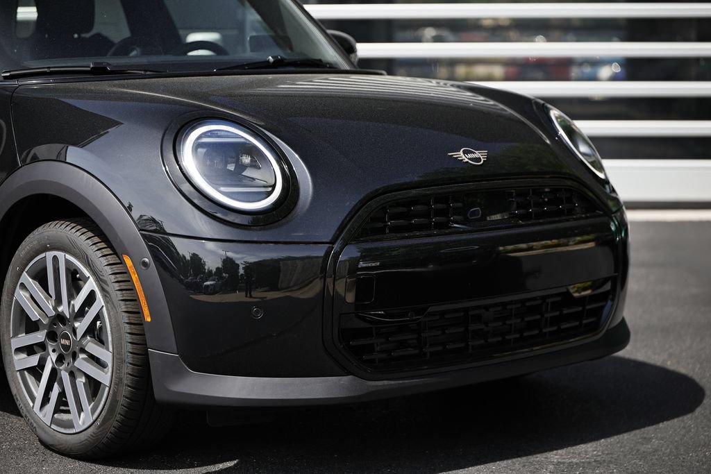 New 2026 MINI Cooper 4-Door Hardtop FWD image 2