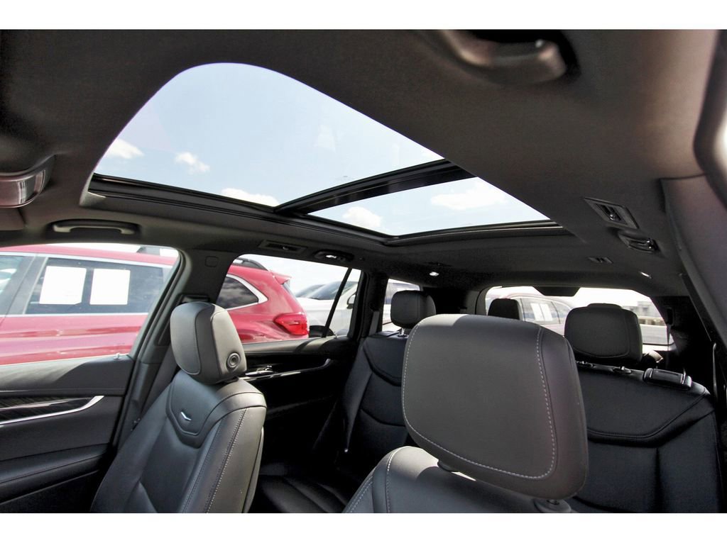 Used 2020 Cadillac XT6 Premium Luxury image 28
