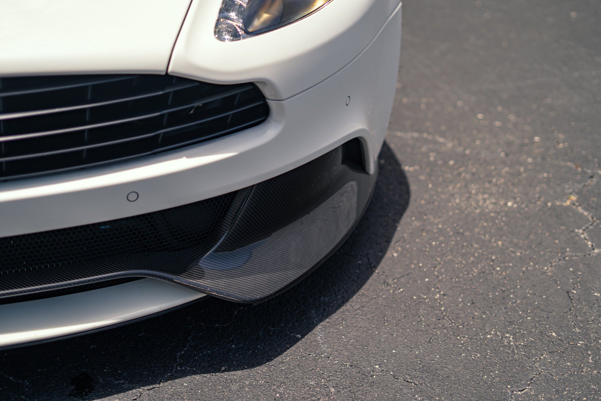 Used 2015 Aston Martin Vanquish Coupe RWD image 4