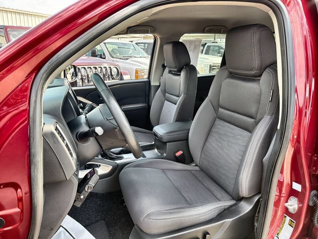 Used 2024 Nissan Frontier SV w/ SV Convenience Package RWD image 11