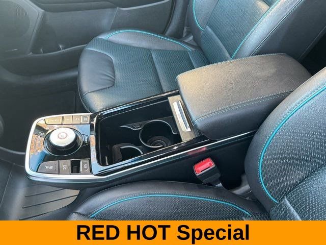 Used 2021 Kia Niro EX Premium w/ Cold Weather Package image 32