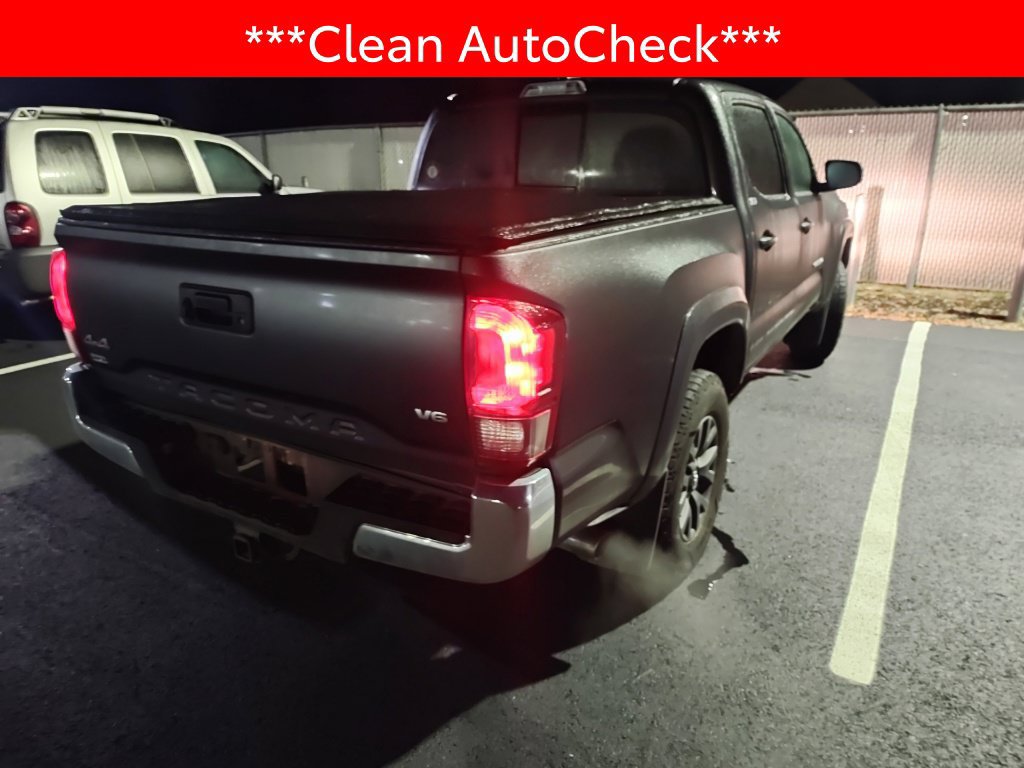 Used 2020 Toyota Tacoma SR5 AWD/4WD image 4
