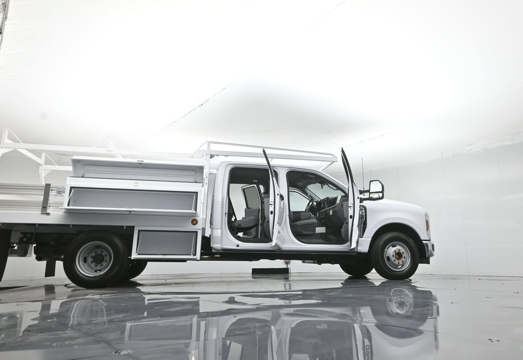 New 2026 Ford F350 XL w/ XL Chrome Package RWD image 6