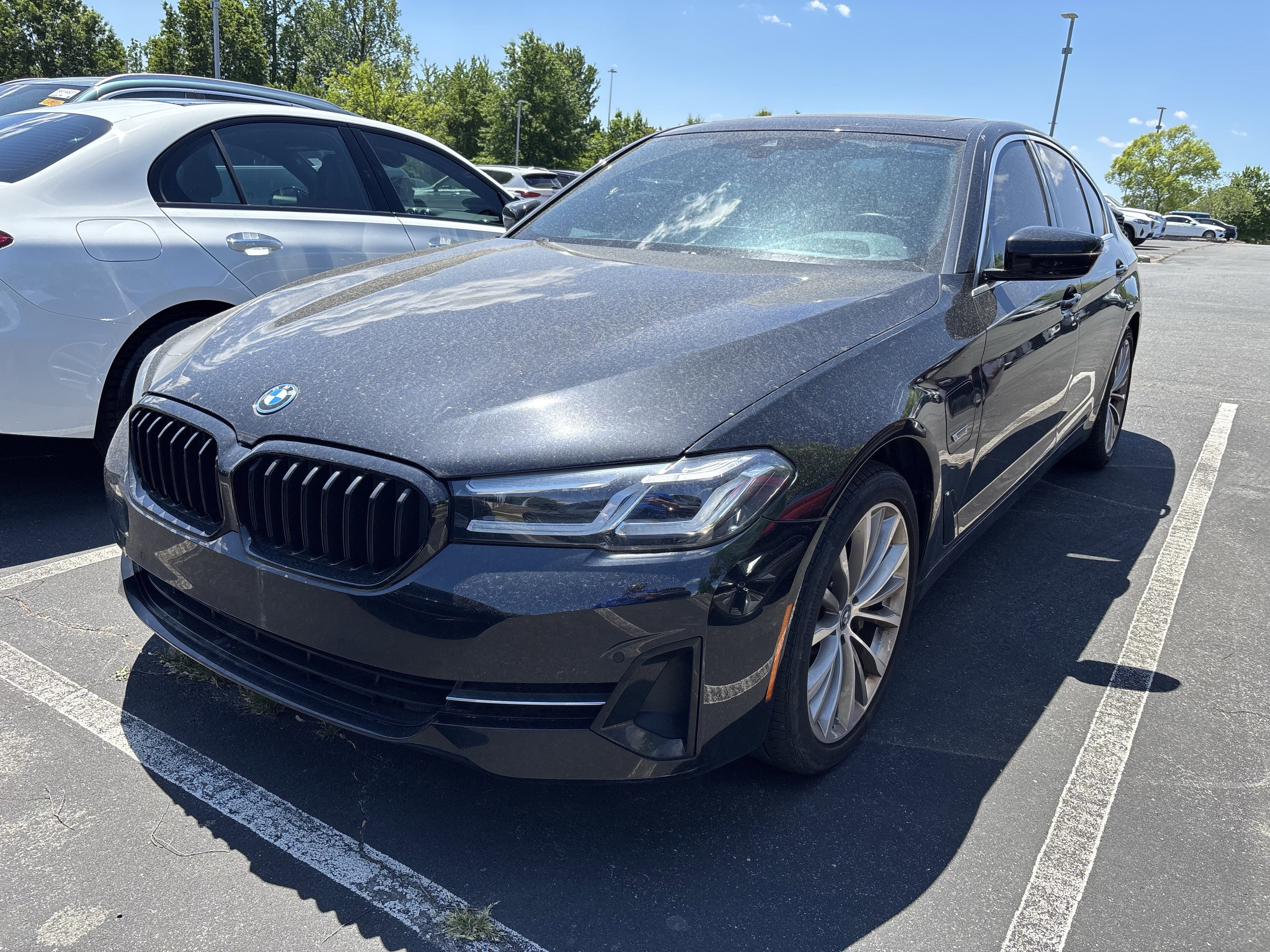 Certified 2023 BMW 530e w/ Premium Package RWD image 12