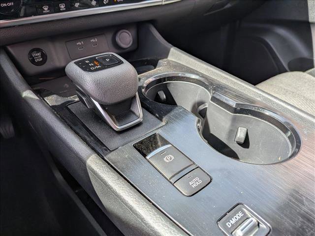 Used 2025 Nissan Rogue SV image 12