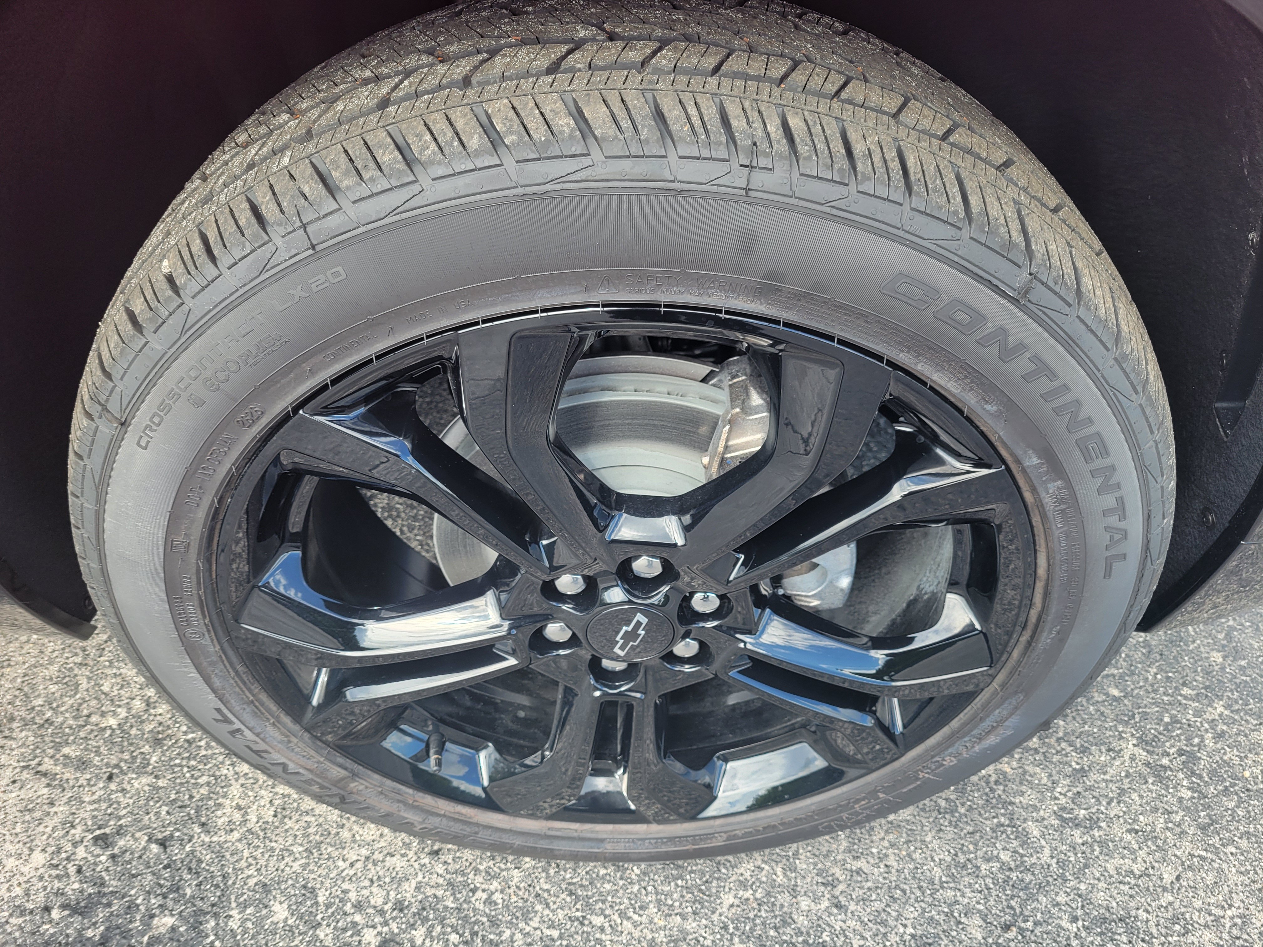 New 2027 Chevrolet Traverse RS w/ LPO, Floor Liner Package FWD image 38