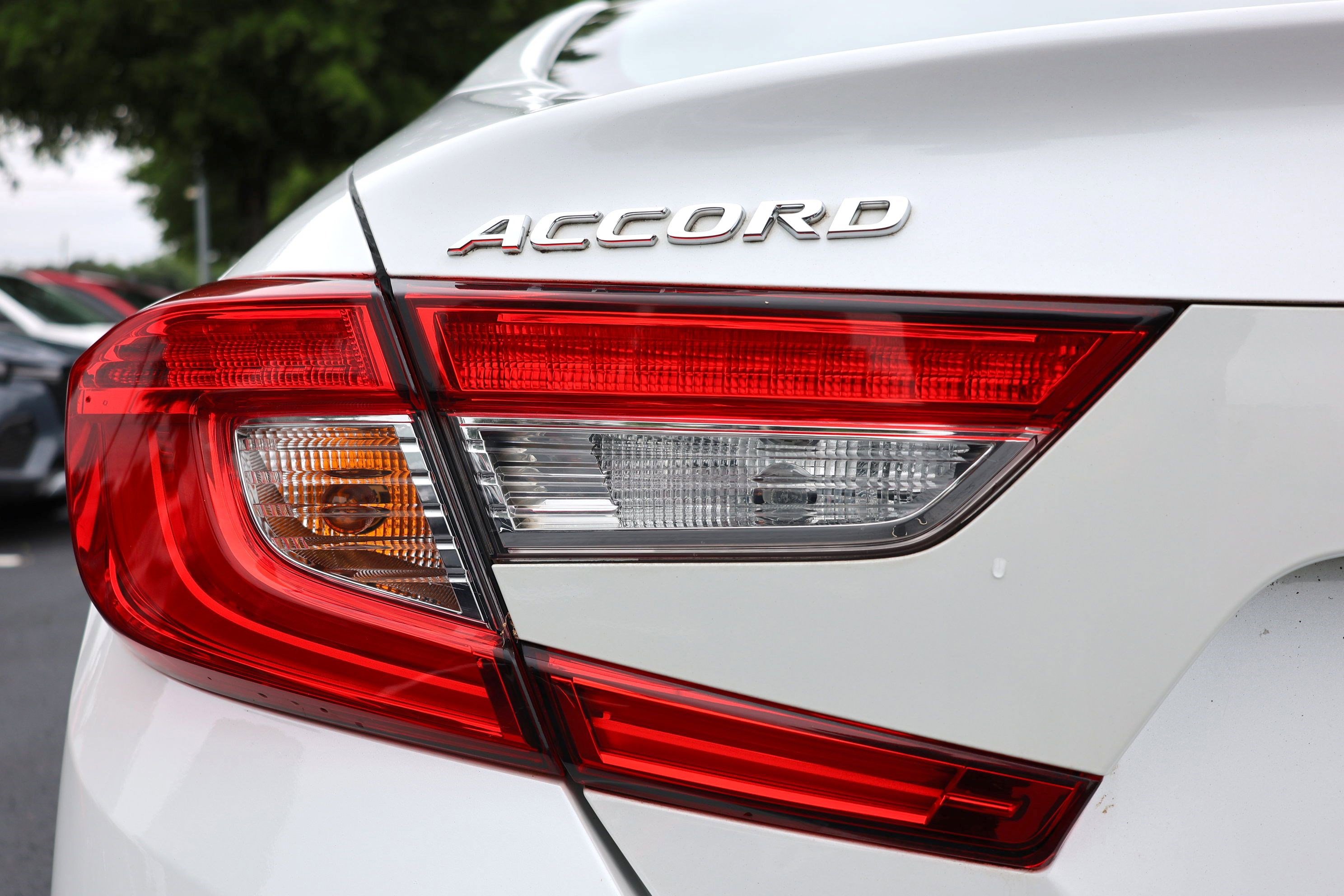 Used 2018 Honda Accord LX image 32