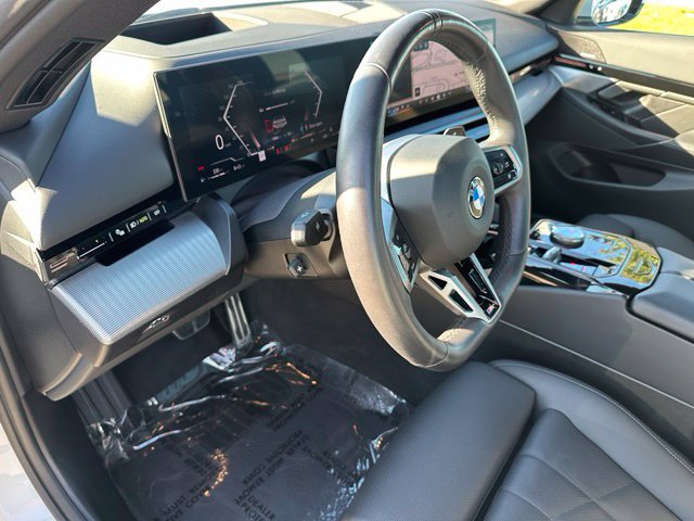 Used 2026 BMW 530i xDrive AWD/4WD image 21