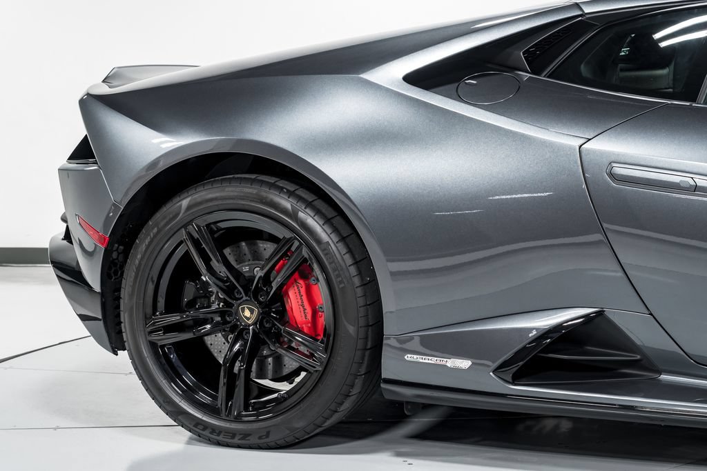 Used 2021 Lamborghini Huracan EVO RWD image 47