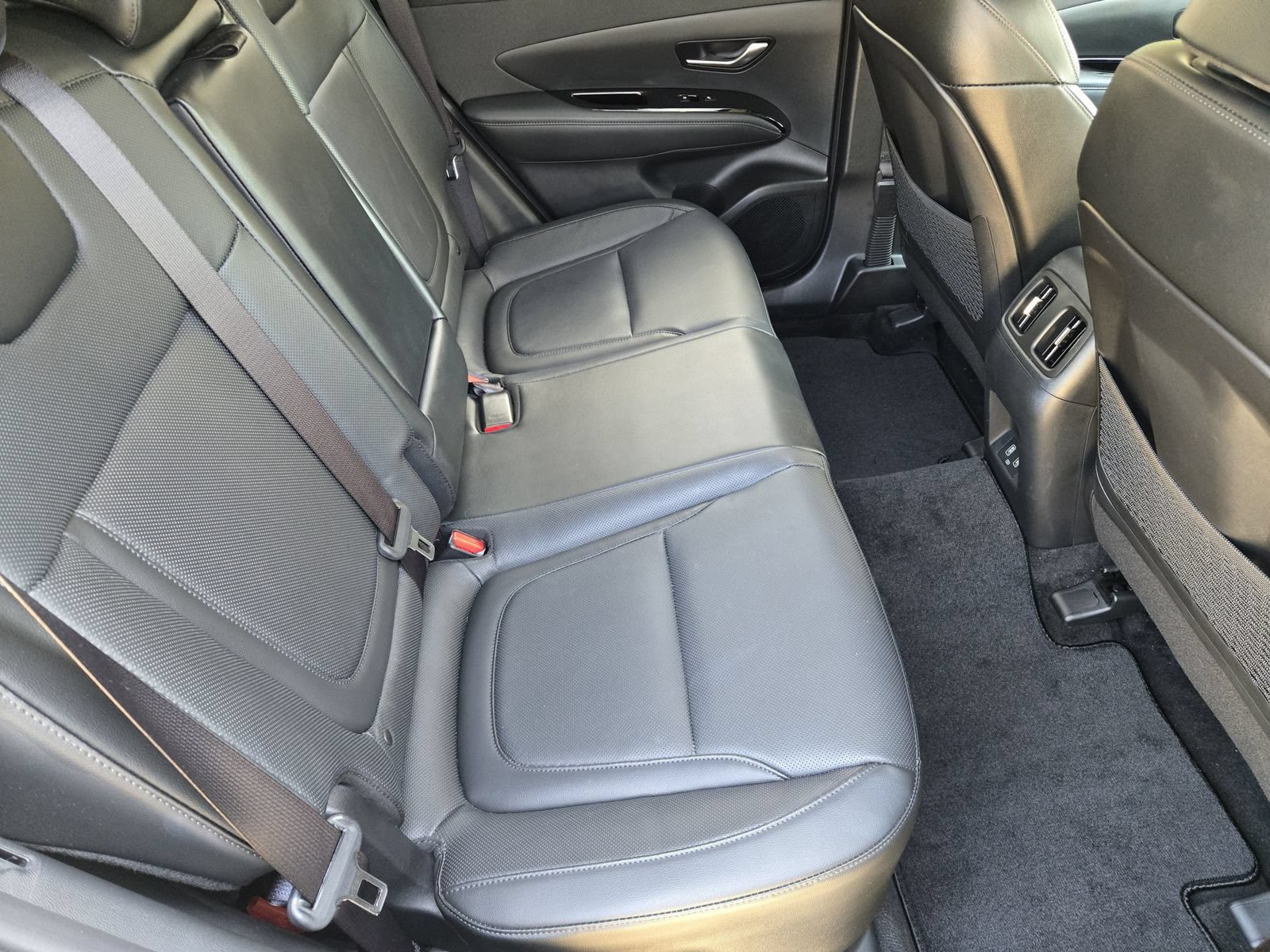 Used 2024 Hyundai Tucson Limited AWD/4WD image 31