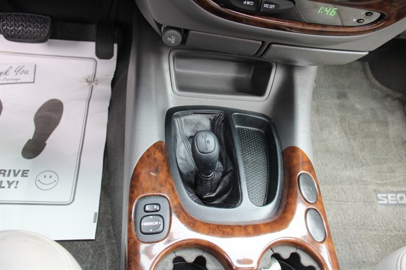 Used 2002 Toyota Sequoia SR5 AWD/4WD image 9