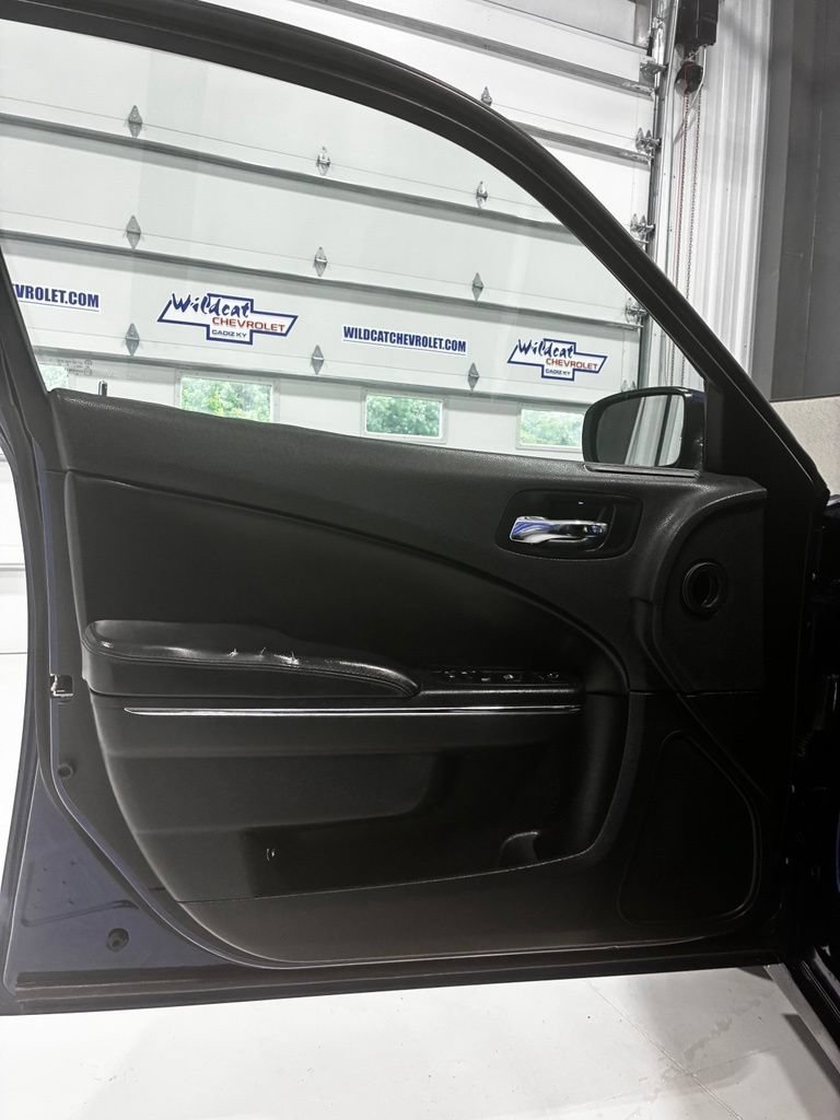 Used 2014 Dodge Charger SE w/ Sport Appearance Group RWD image 16