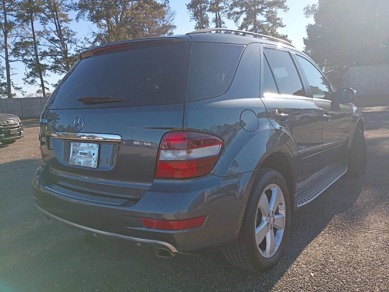 Used 2010 Mercedes-Benz ML 350 2WD image 4