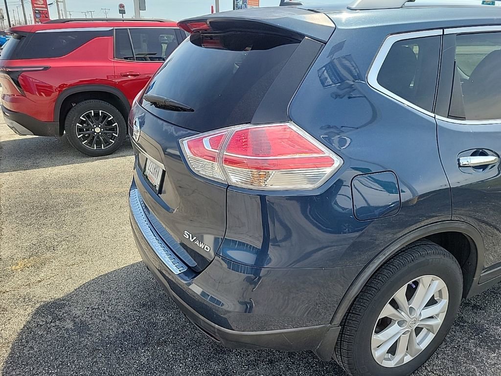 Used 2015 Nissan Rogue SV image 4