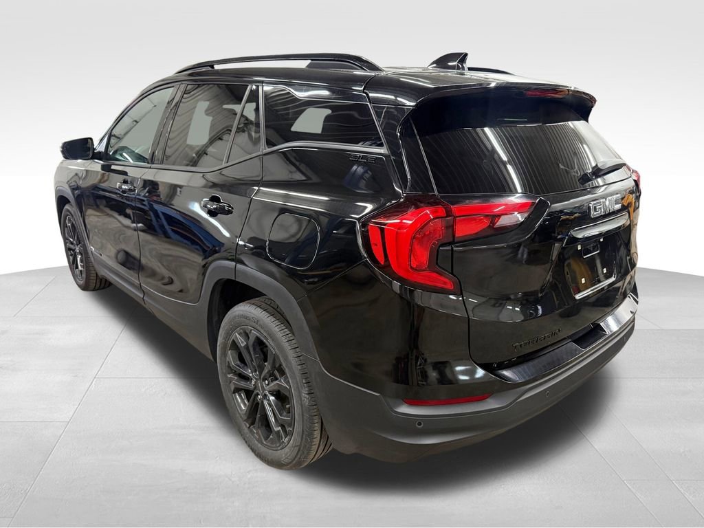 Used 2019 GMC Terrain SLE w/ Driver Convenience Package FWD image 3