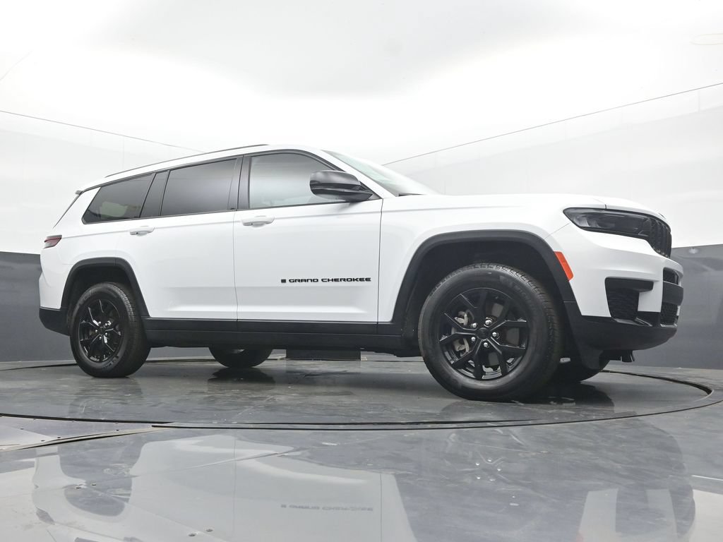 Used 2025 Jeep Grand Cherokee L Laredo AWD/4WD image 53