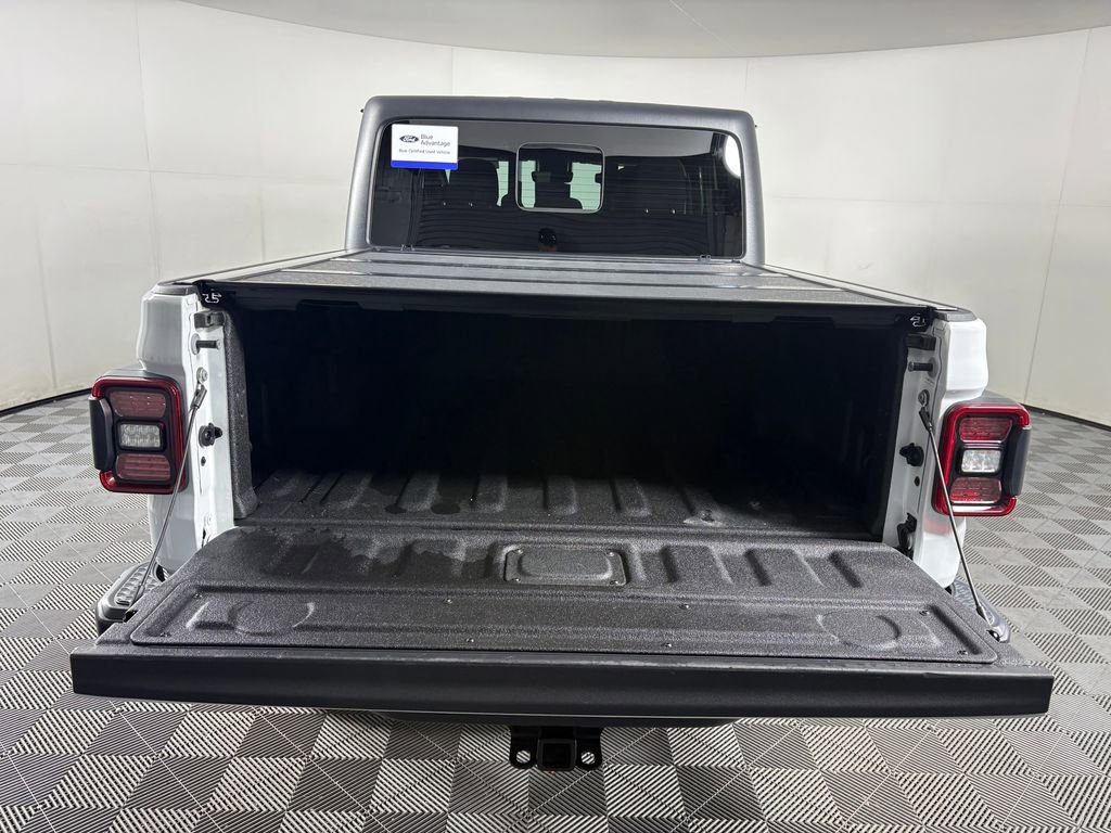 Used 2020 Jeep Gladiator Overland AWD/4WD image 30