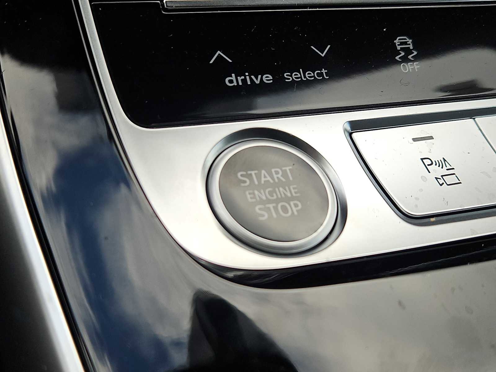 New 2026 Audi Q8 Premium Plus image 17