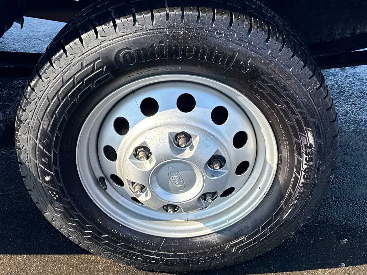 Used 2023 Ford Transit 250 Low Roof AWD w/ Exterior Upgrade Package image 12