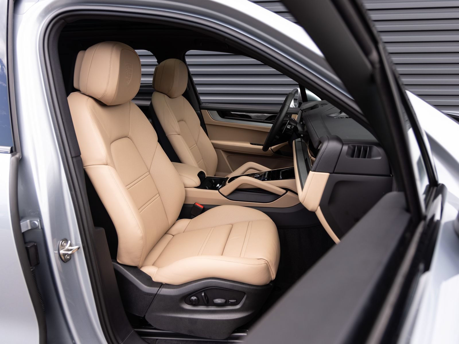 New 2026 Porsche Cayenne S AWD/4WD image 34