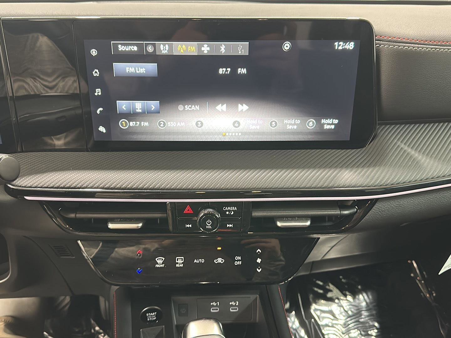 Used 2025 Nissan Kicks SR image 13