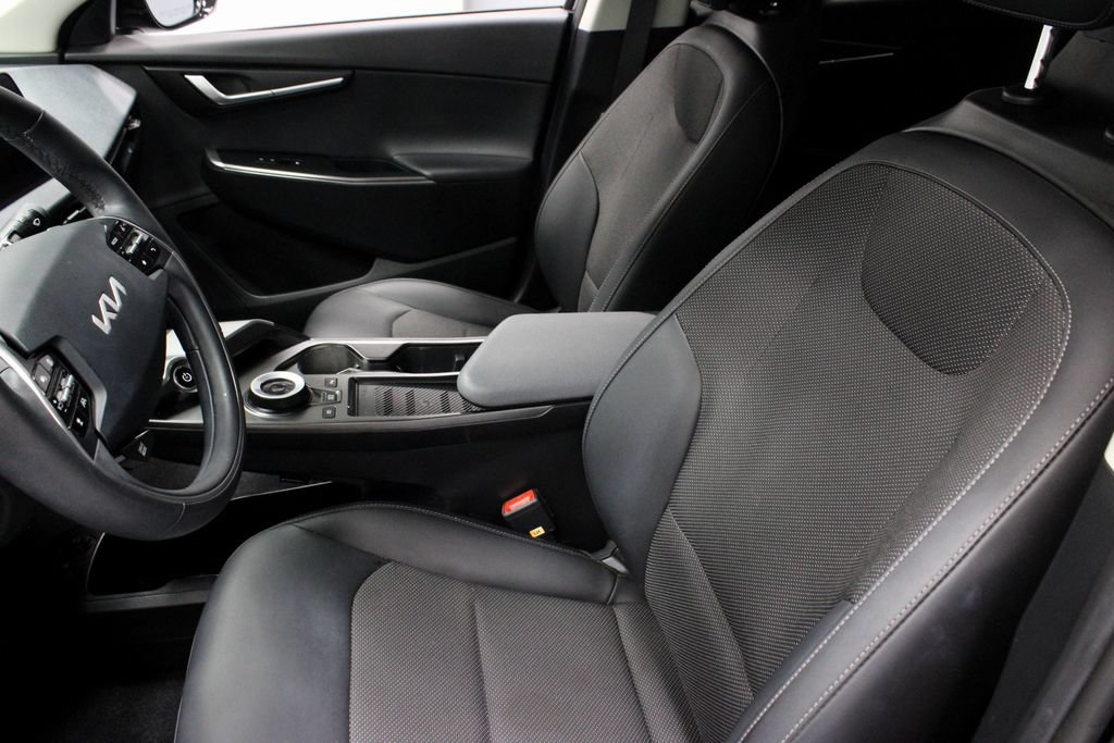 Used 2024 Kia EV6 Light AWD/4WD image 26