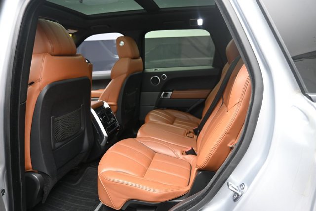 Used 2017 Land Rover Range Rover Sport AWD/4WD image 23
