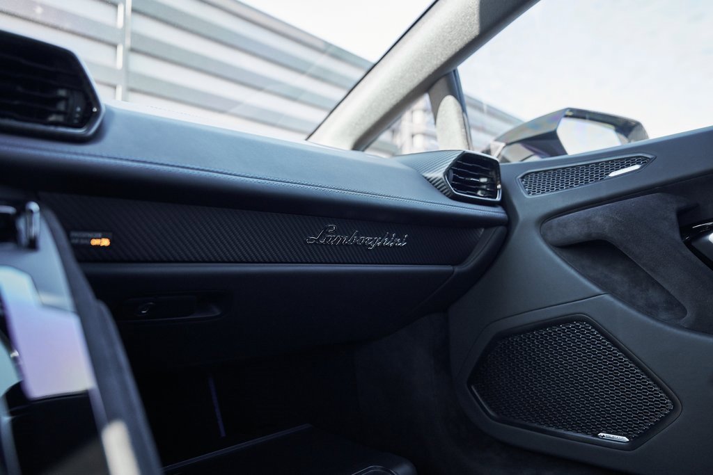 Used 2023 Lamborghini Huracan Tecnica image 60