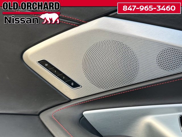 Used 2024 Chevrolet Corvette Stingray Premium Conv w/ Z51 Performance Package RWD image 12