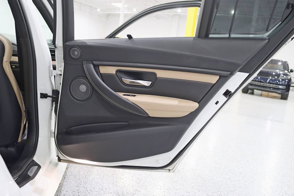 Used 2016 BMW M3 RWD image 40