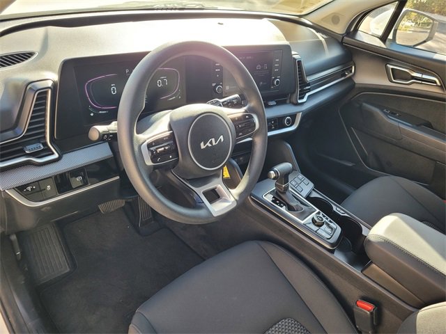 Used 2024 Kia Sportage LX image 7