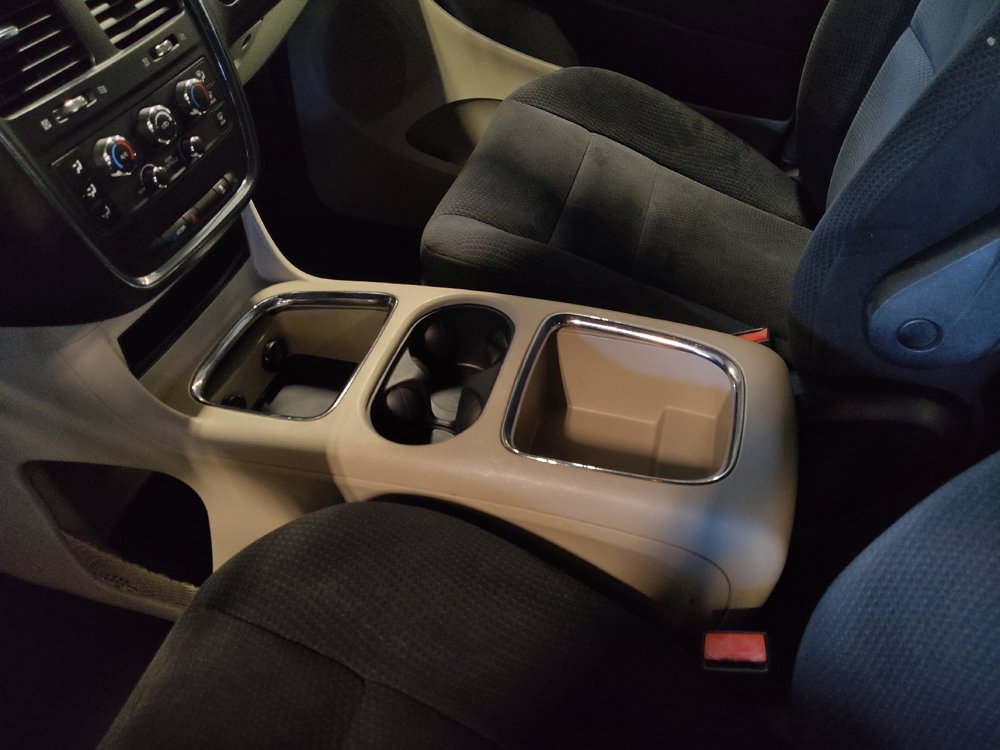 Used 2014 Dodge Grand Caravan SXT FWD image 26