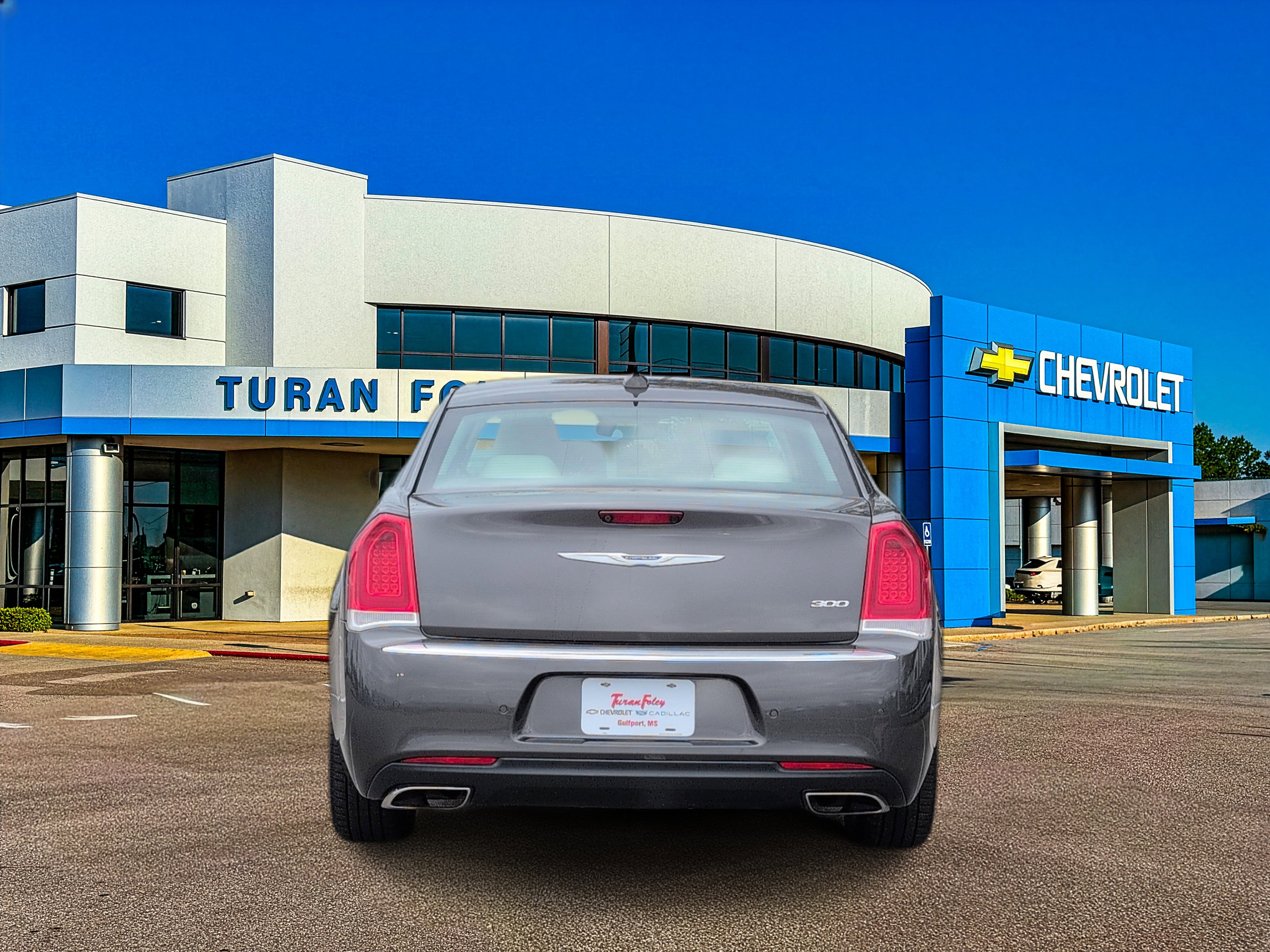 Used 2020 Chrysler 300 Limited w/ Safetytec Plus Group image 4