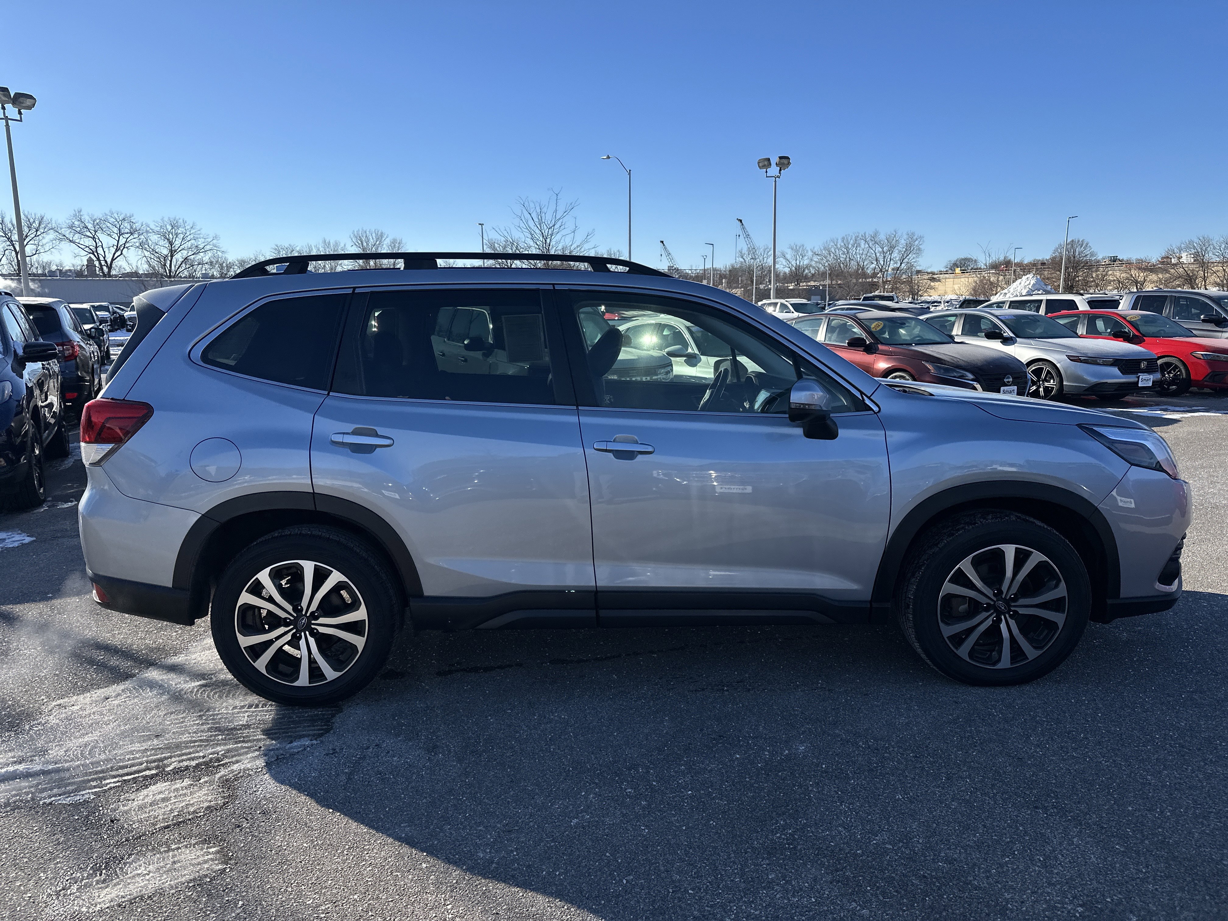 Used 2022 Subaru Forester Limited image 4